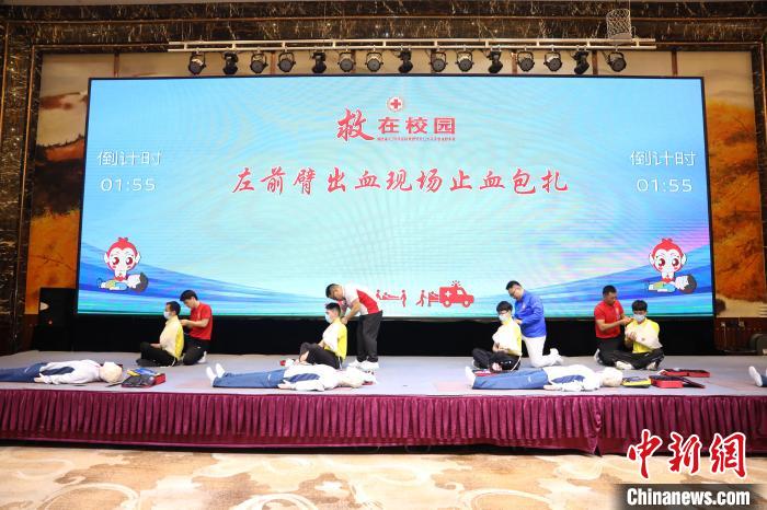 比賽現(xiàn)場?!≮w凌峰 攝 比賽現(xiàn)場。 趙凌峰 攝